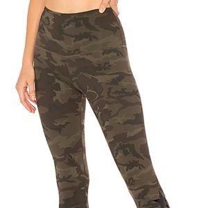 Strut This Camo Star Leggings